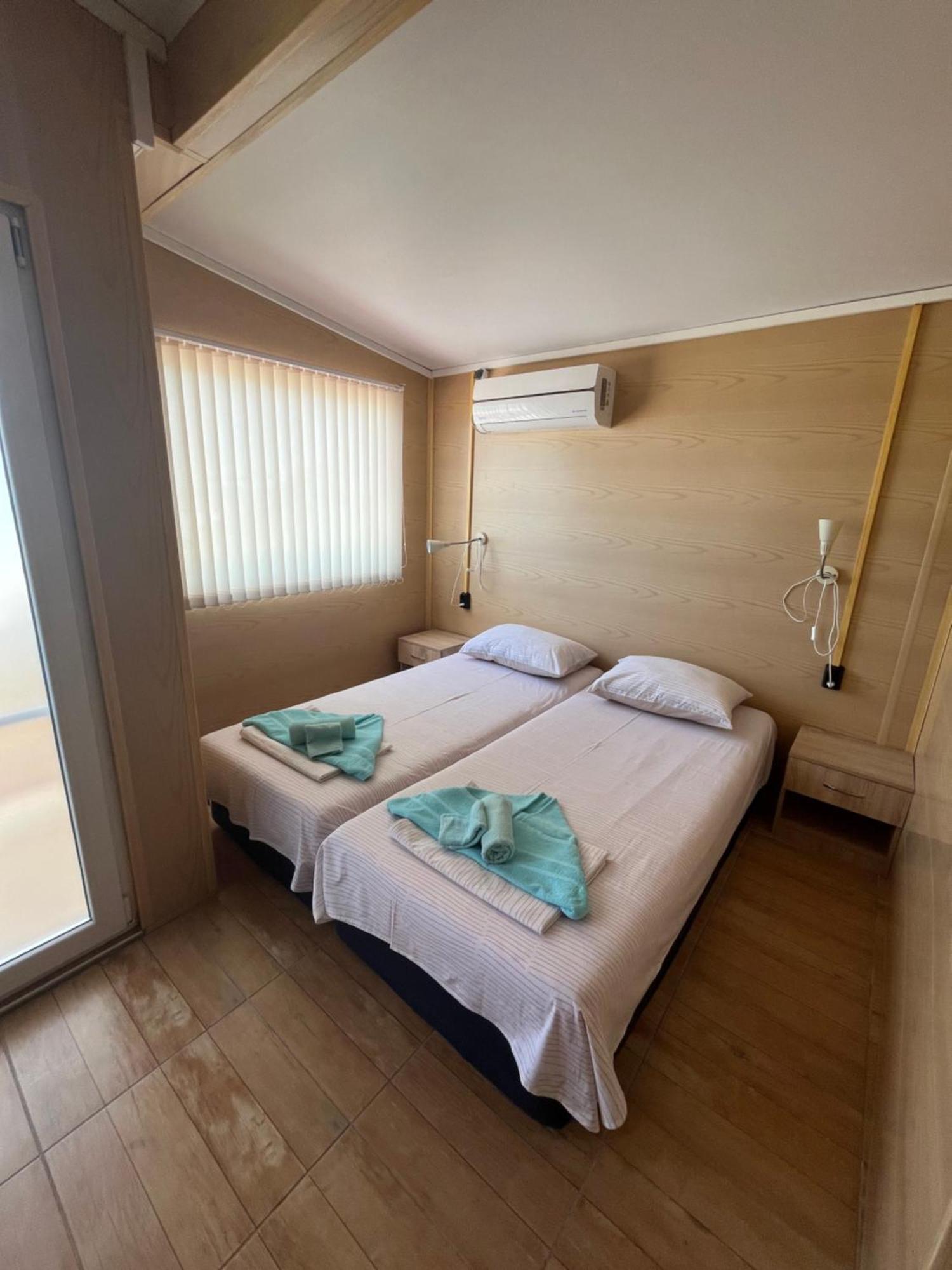 Family Hotel Globus Aranyhomok Kültér fotó